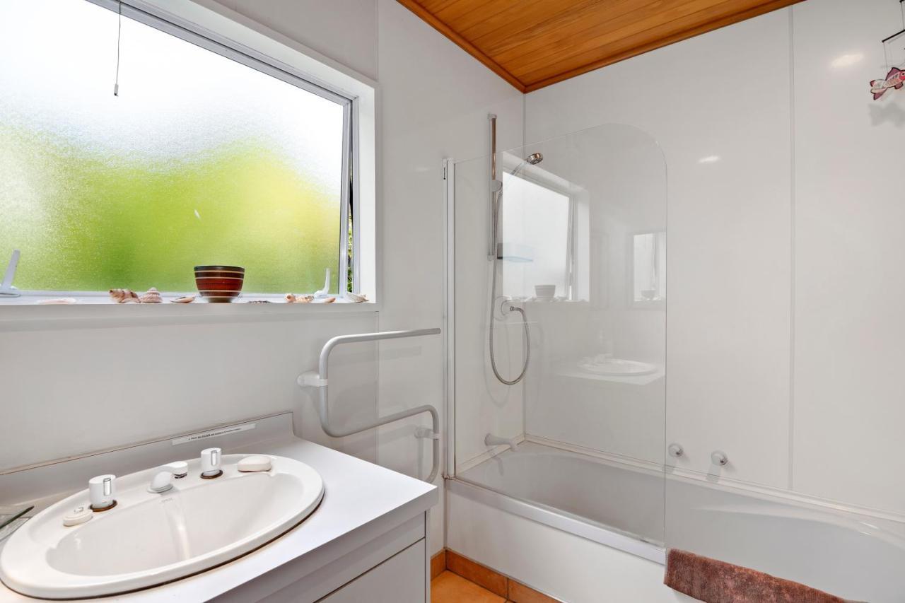 Front Studio, Palms - Tapu Bay Studio *