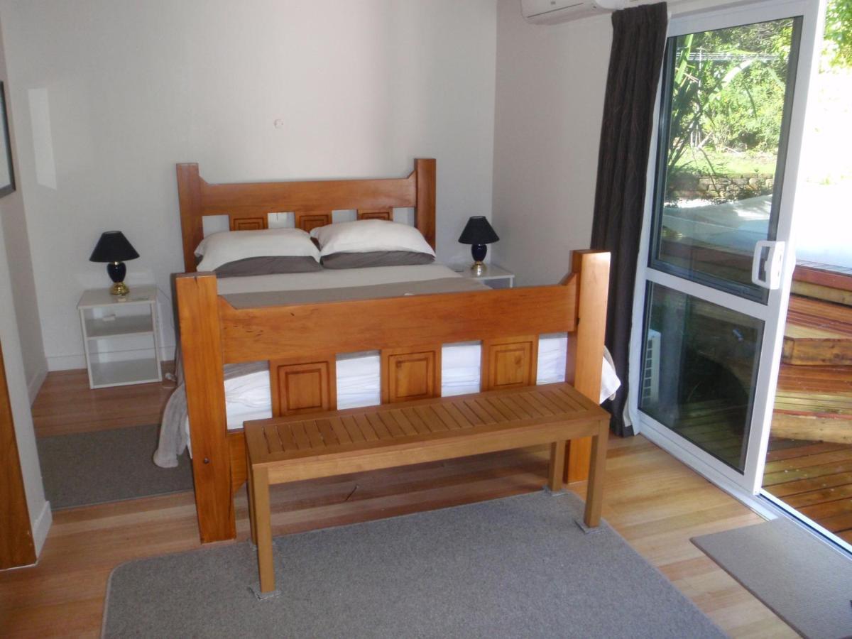 Front Studio, Palms - Tapu Bay Studio Holiday home *