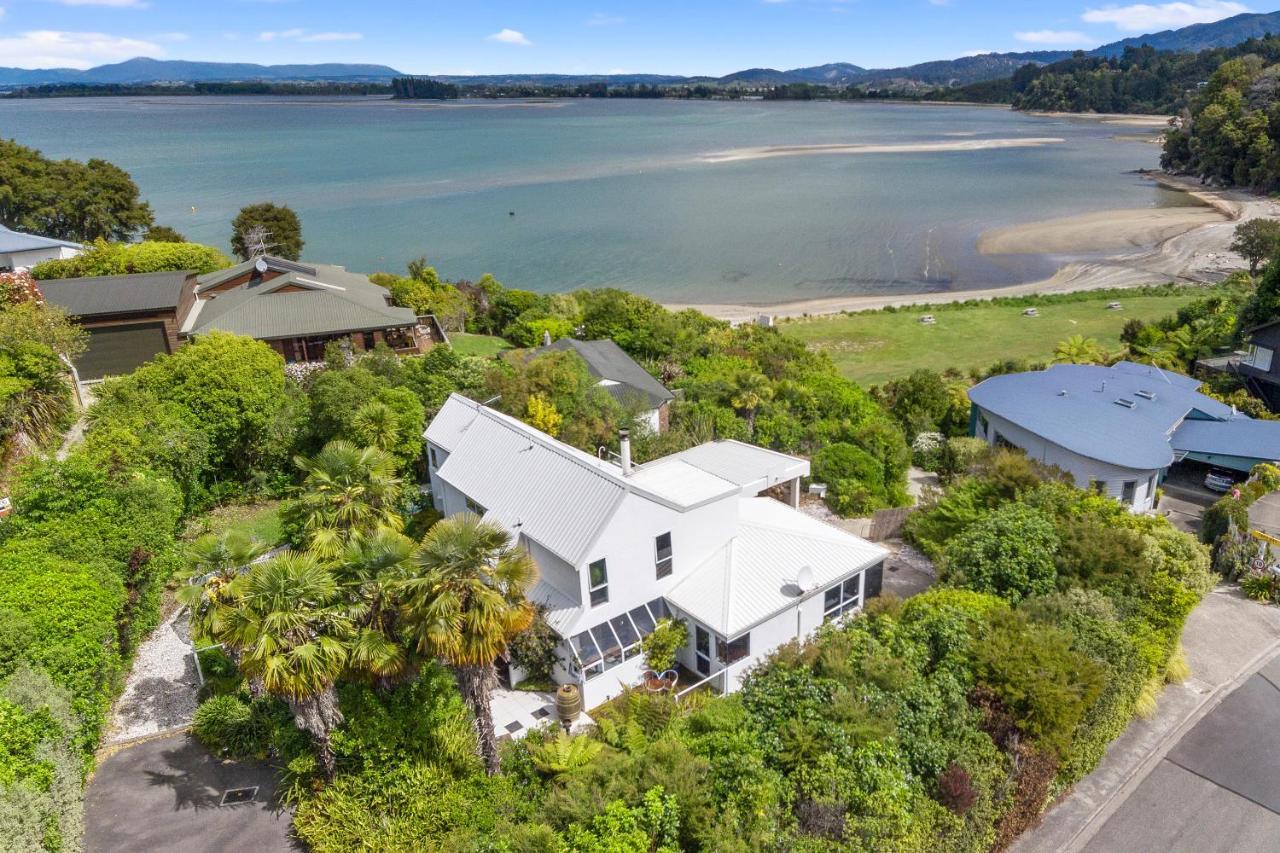 Front Studio, Palms - Tapu Bay Studio Holiday home *