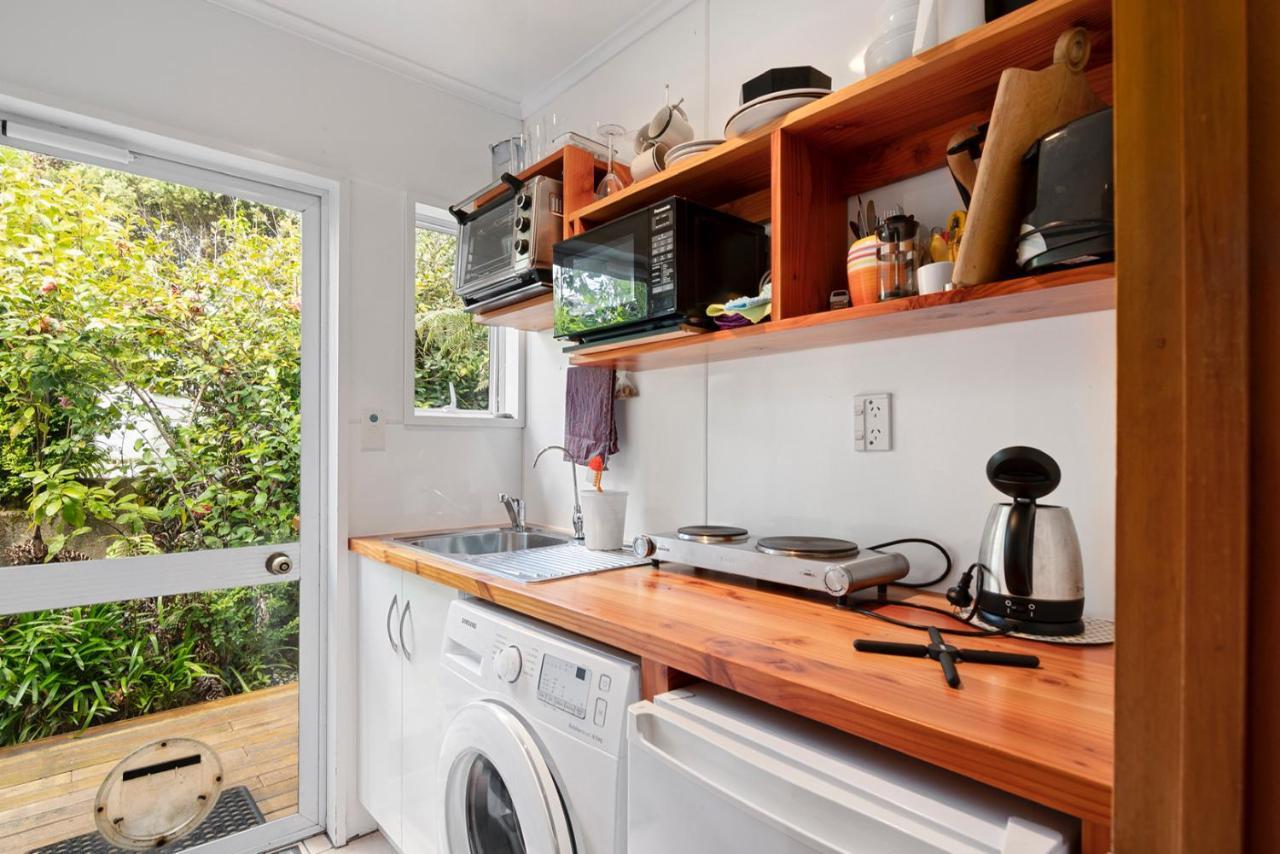Front Studio, Palms - Tapu Bay Studio *